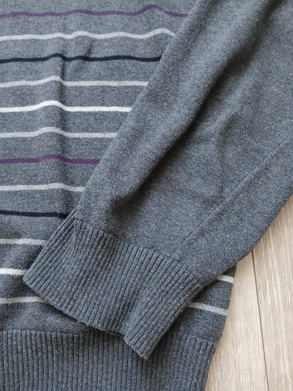 Emanuel Ungaro Gray V-Neck Stripe Sweater 100 % Cotton - Picture 4 of 12